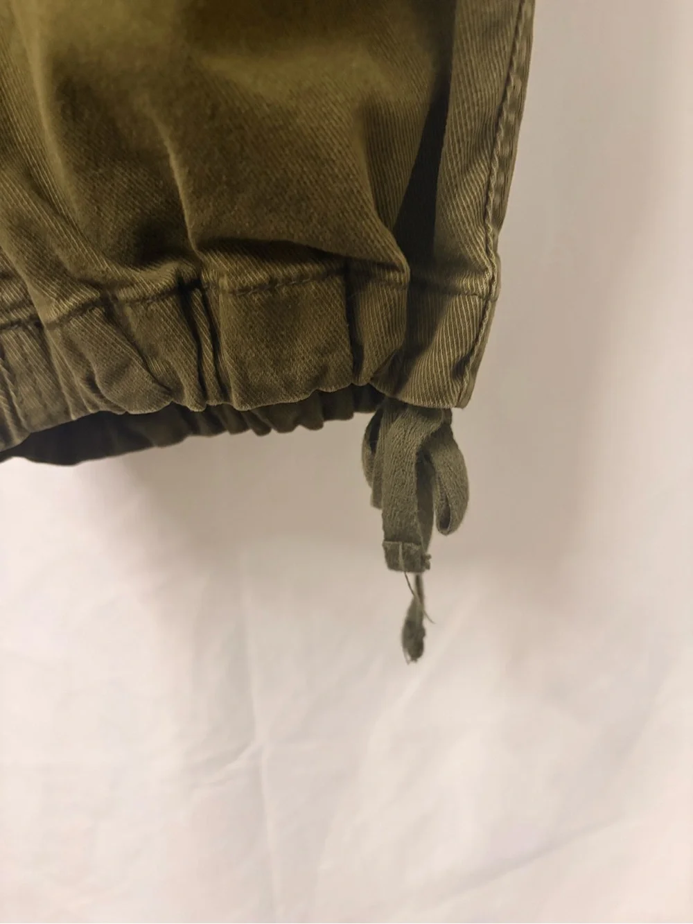 Old Navy Olive Green Balloon Cargo Jogger Pants - Picture 4 of 16